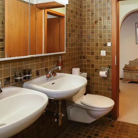 Апартаменты Chesa Prasuera 10 By Interhome Зильс-Мария